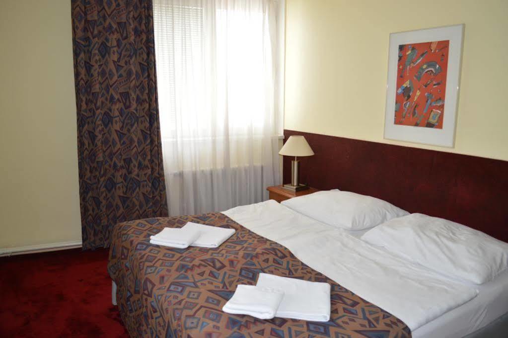 A Plus Hotel & Hostel Prag Dış mekan fotoğraf