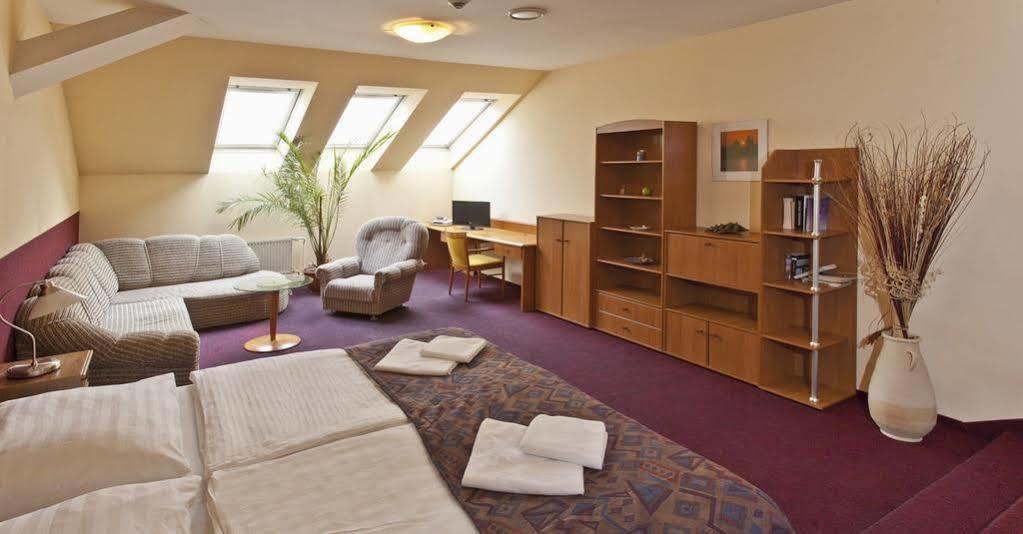 A Plus Hotel & Hostel Prag Dış mekan fotoğraf